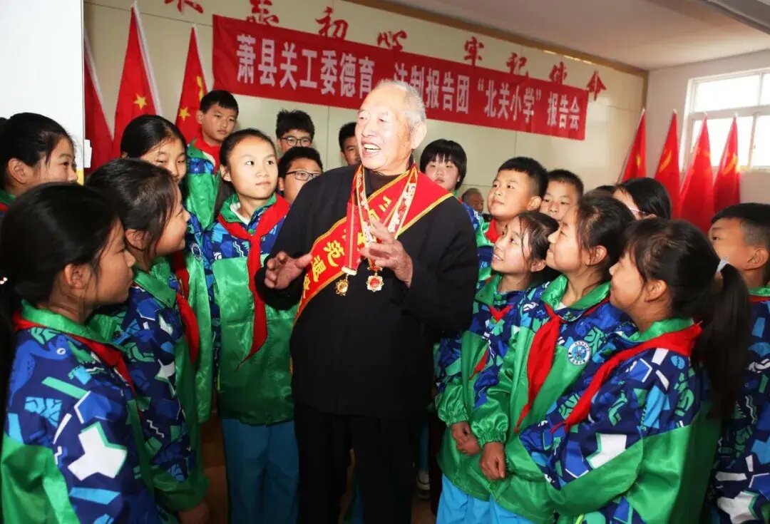 讲述典型故事.jpeg